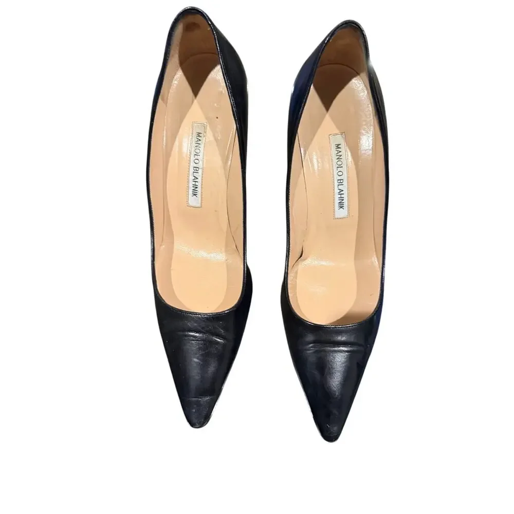 Manolo Blahnik Black Leather Pointed-Toe Pumps – Size 39.5 - Picture 2 of 5